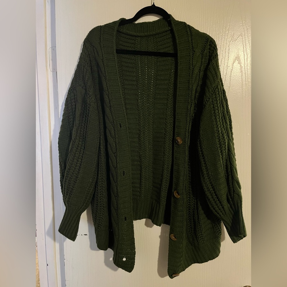 Women's Green Cable Knit Sweater